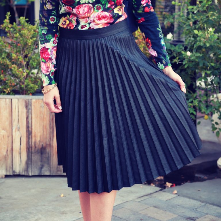 Плиссированная юбка – более 10 образов с плиссированной юбкой, с чем носить, как гладить и стирать