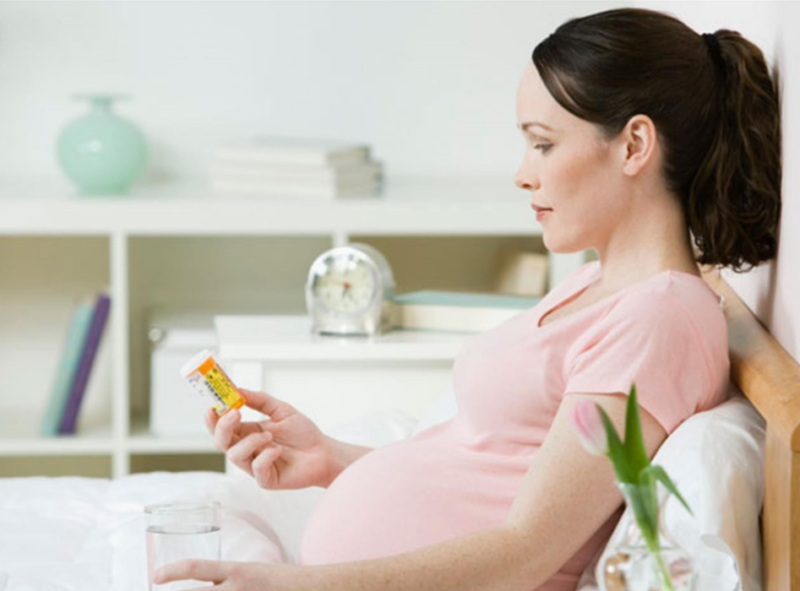 Чем лечить кашель при беременности во 2-м триместре: народные средства, лекарственные препараты, методы профилактики