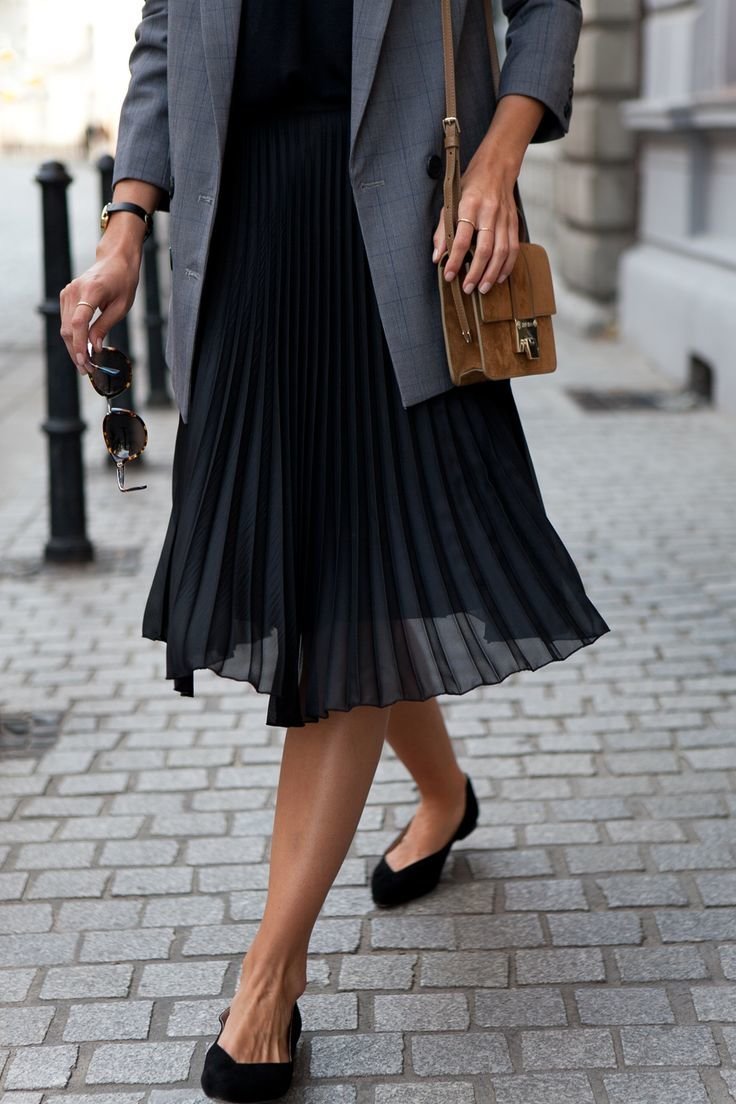 С чем носить плиссированную юбку – 10 модных и эффектных вариантов