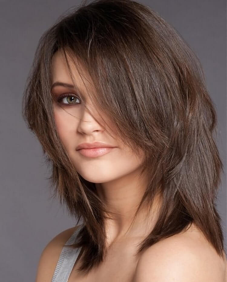 Каскад на средние волосы без челки — 7 красивых вариантов женской стрижки на прямые и волнистые волосы, фото