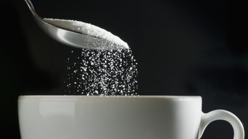 Сколько калорий в чайной ложке сахара, норма потребления продукта в день, польза и вред