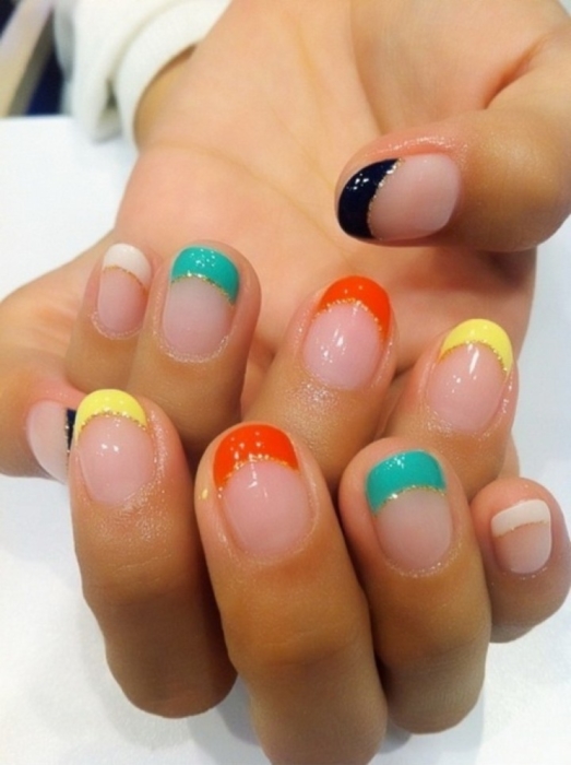 Разноцветный френч 💅 — 13 идей модного маникюра, фото на ногтях