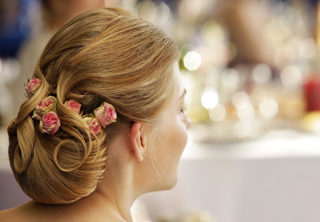 Свадебные прически на длинные волосы: 15 вариантов красивых причесок и укладок для невесты с фото