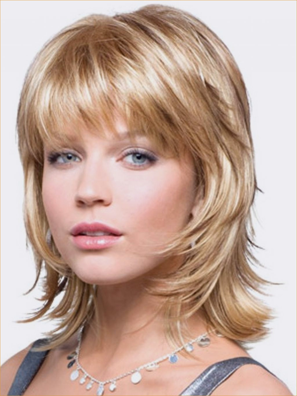 Стрижка Аврора на средние волосы: варианты каскадной стрижки, способы укладки, фото
