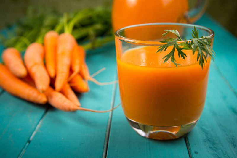 Морковный сок: польза и вред для печени, как принимать