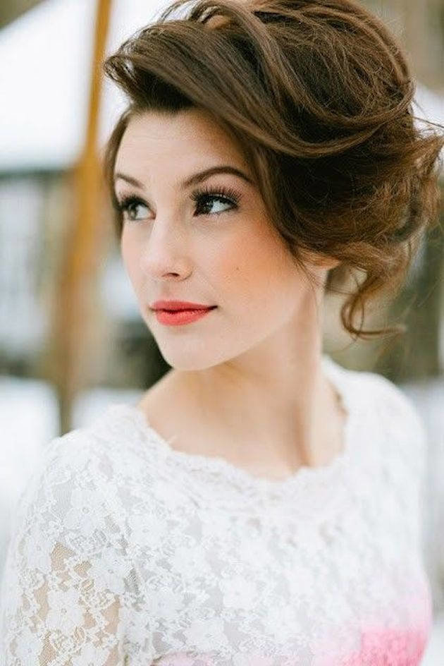 Свадебные прически на короткие волосы – 7 вариантов красивых и простых причесок для невесты, новинки 2018 с фото