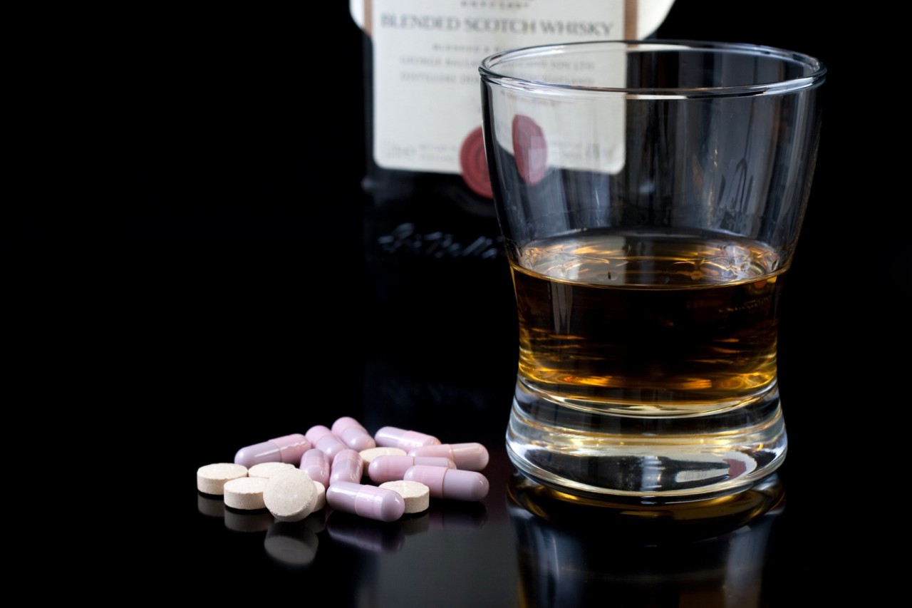 Флуконазол и алкоголь: совместимость, можно ли пить спиртное при приеме противогрибкового препарата