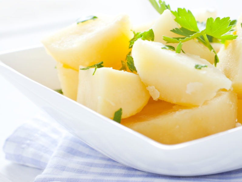 Сколько калорий в вареной картошке, пищевая ценность, полезные свойства картофеля