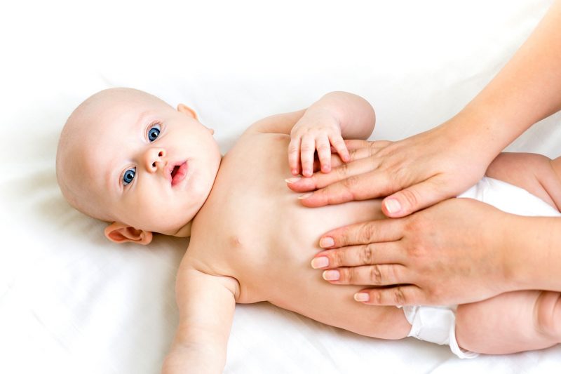 Колики у новорожденного: причины и что делать, укропная вода от коликов
