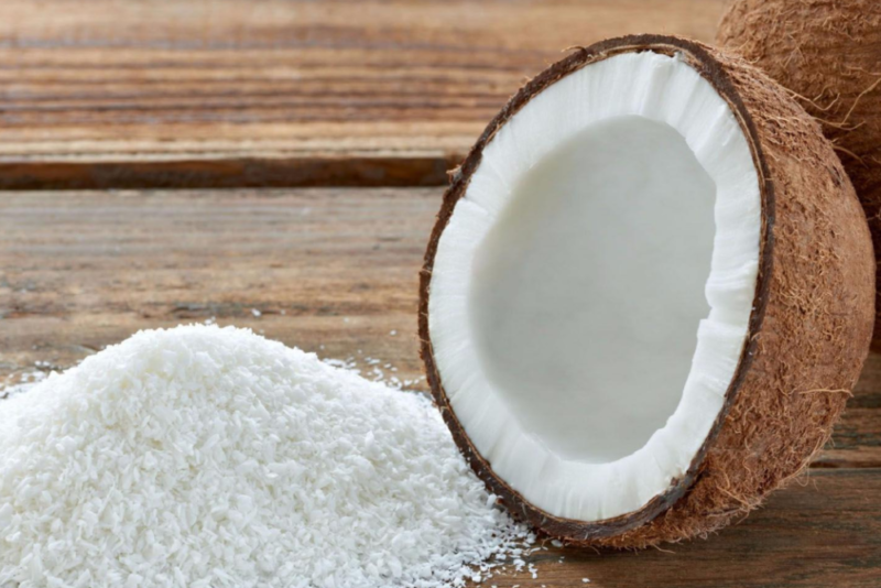 Сколько калорий в кокосе и чем он полезен для организма
