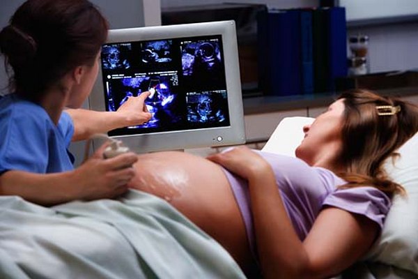 Секс во время беременности: можно ли заниматься, чем полезен и чем вреден, позы для секса во время беременности, противопоказания