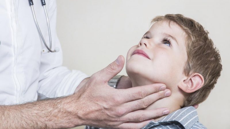 Мононуклеоз у детей: симптомы и лечение инфекционного и вирусного заболевания