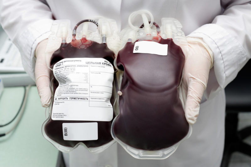 Гемотрансфузия: что это такое, виды, показания и противопоказания, возможные осложнения переливания крови
