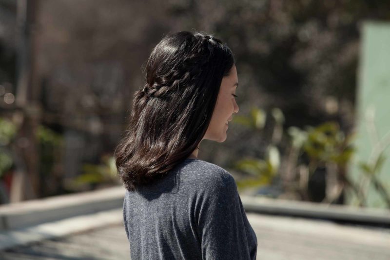 Прически на средние волосы на каждый день – 18 вариантов простых повседневных причесок с фото