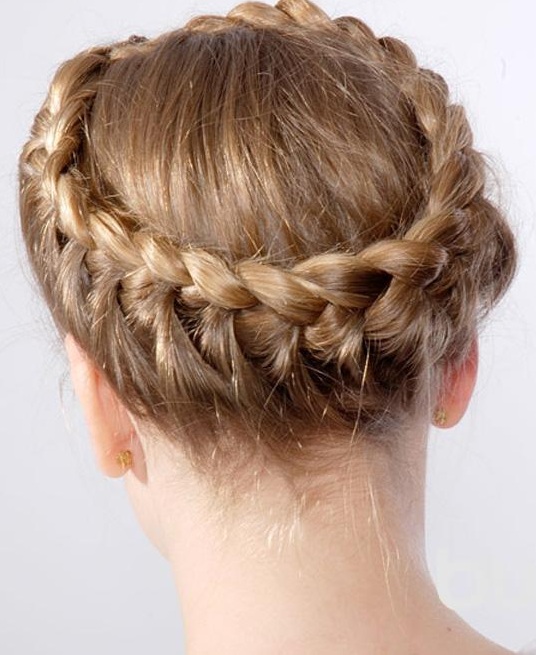 Прически с косами − 13 вариантов женских причесок на длинные, средние и короткие волосы