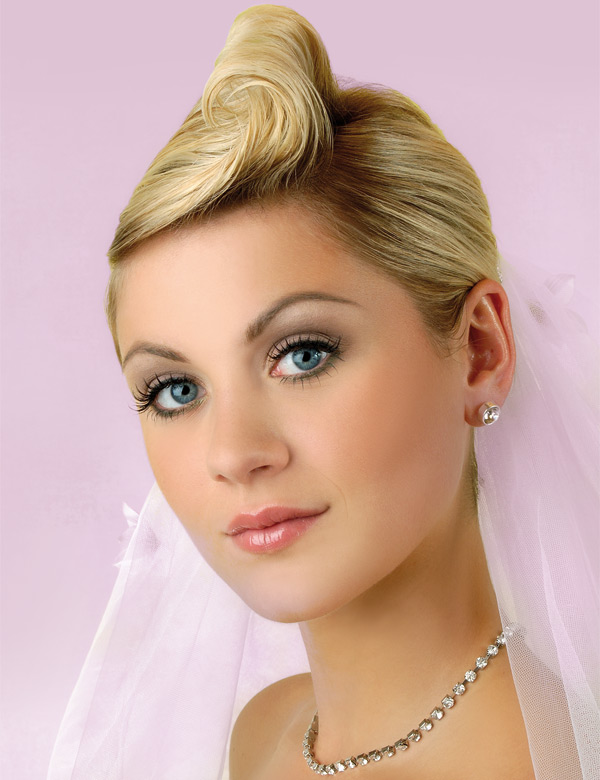 Свадебные прически на короткие волосы – 7 вариантов красивых и простых причесок для невесты, новинки 2018 с фото