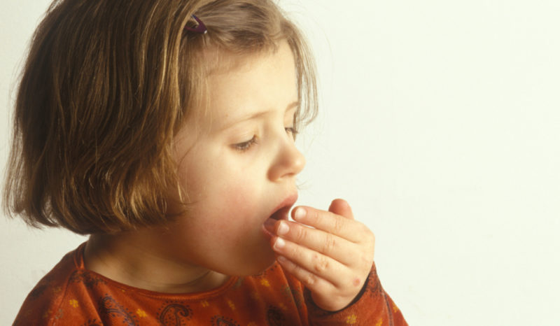 Сухой кашель без температуры у ребенка: чем лечить, причины лающего, затяжного кашля