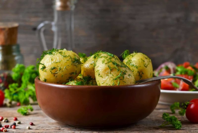 Сколько калорий в картошке, приготовленной разными способами, полезные свойства корнеплода
