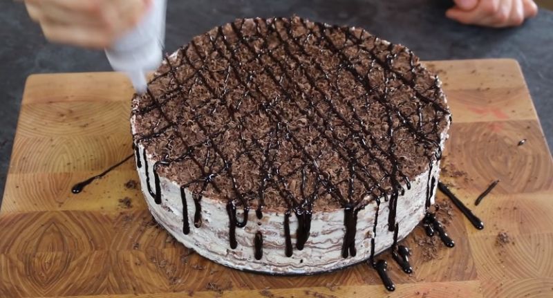 шоколадный блинный торт