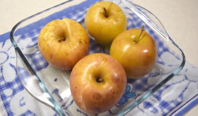 яблоки запеченные в духовке