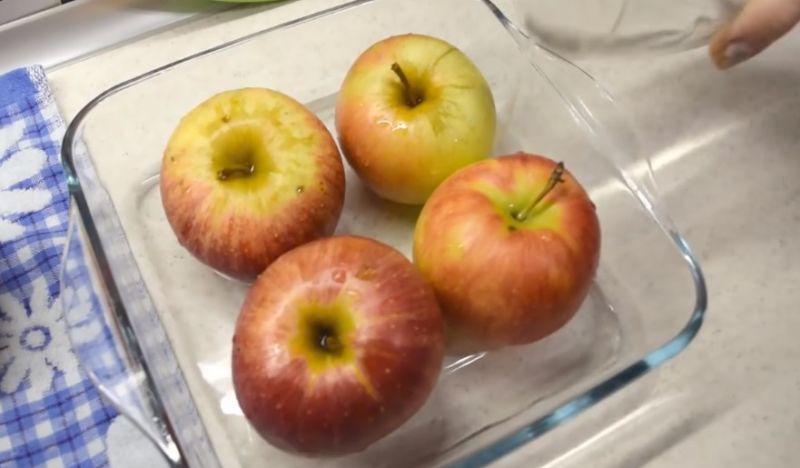 яблоки в духовке