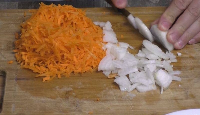 лук и морковь для обжарки